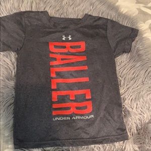 Boys dry fit under Armour T-shirt